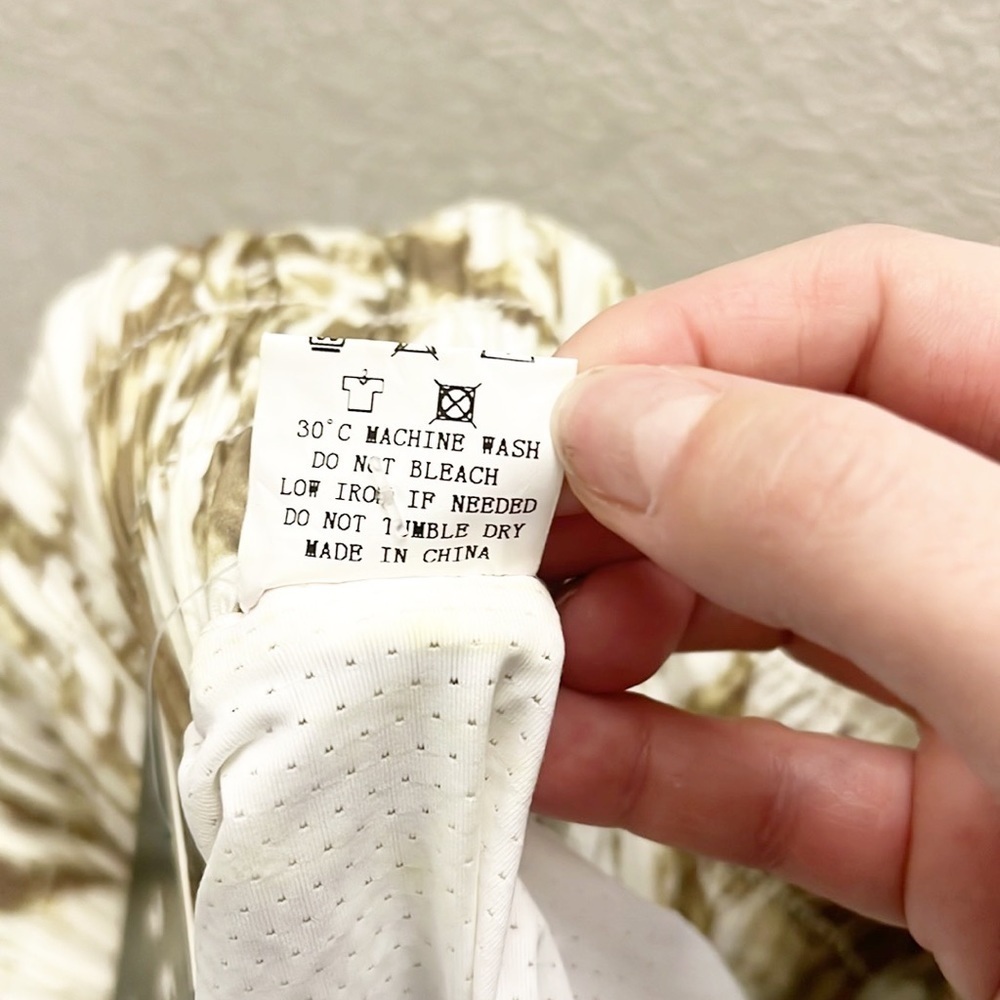 Halara Tie Dye Green And White High Waisted Lined Shorts NEW - Picture 8 of 12